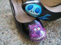 cheshire_cat_and_jack_skellington_on_shoes_by_guerredesmiroirs-d566e4b.jpg
